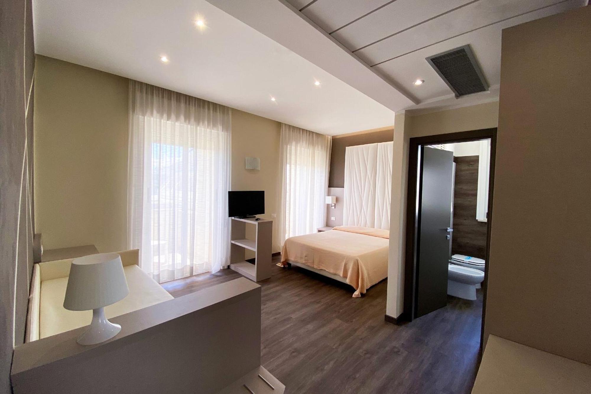Hotel Benini 밀라노마리티마 외부 사진