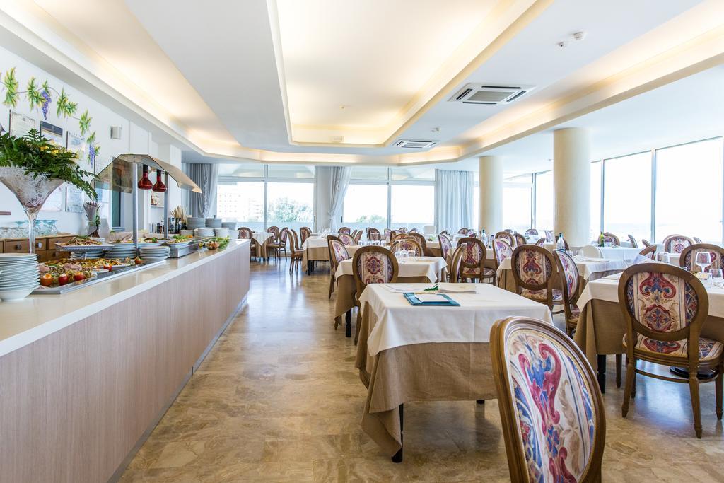Hotel Benini 밀라노마리티마 외부 사진