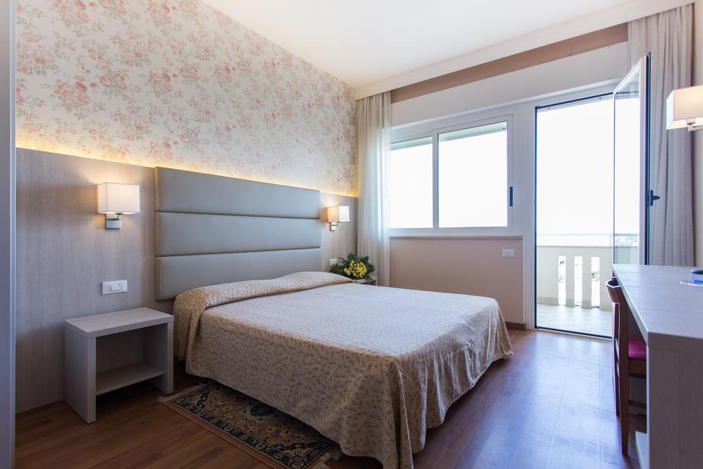 Hotel Benini 밀라노마리티마 외부 사진