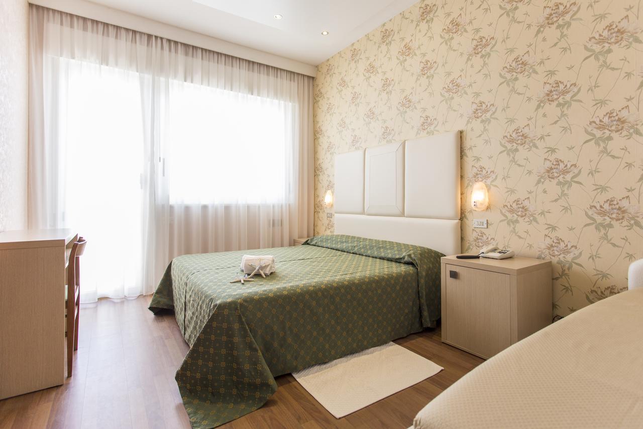 Hotel Benini 밀라노마리티마 외부 사진