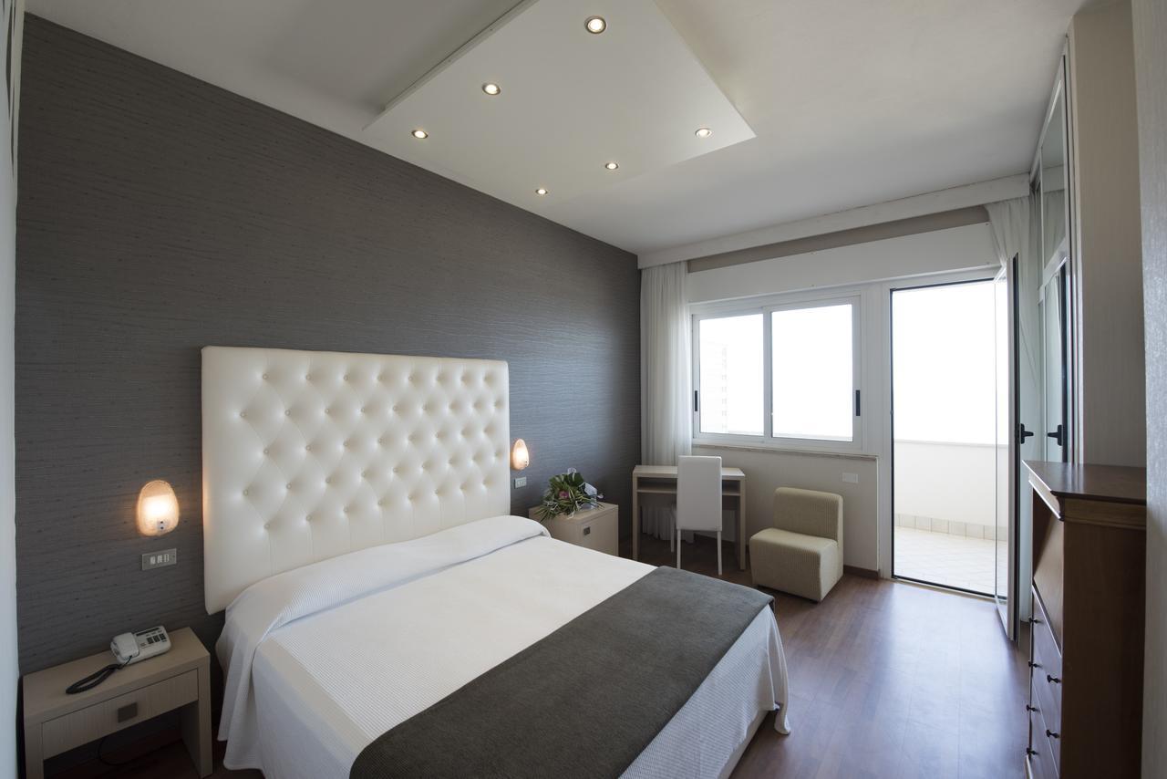 Hotel Benini 밀라노마리티마 외부 사진